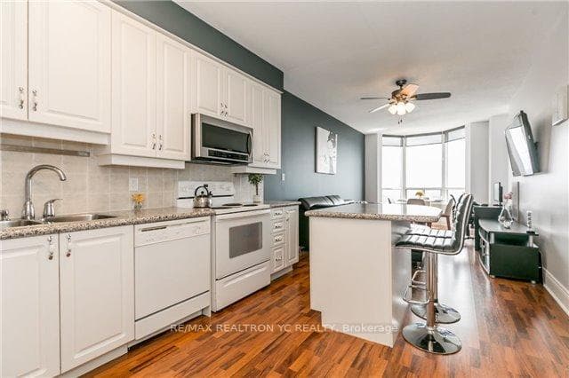 80 Harrison Garden Boulevard Unit 2918 photo 6