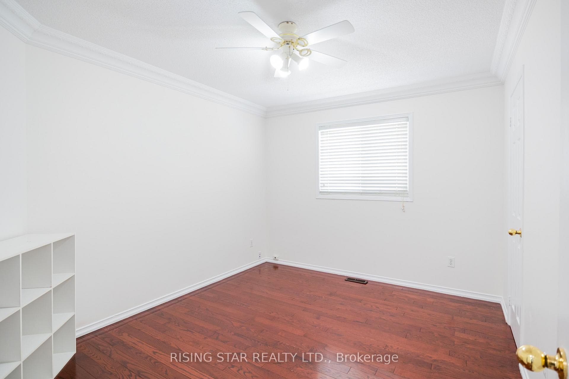 132 Luella Crescent photo 39
