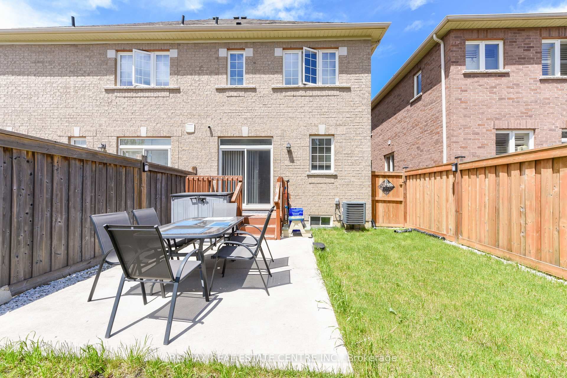 682 Megson Terrace photo 34