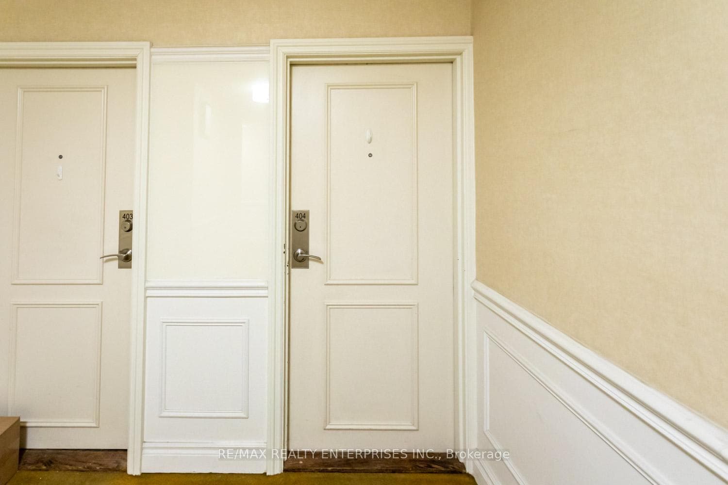 1535 Lakeshore Road Unit 404 photo 40