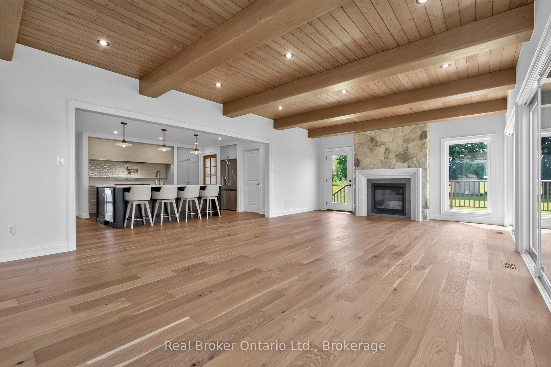 Beautiful Engineered Oak Floors Thruout Main Floor