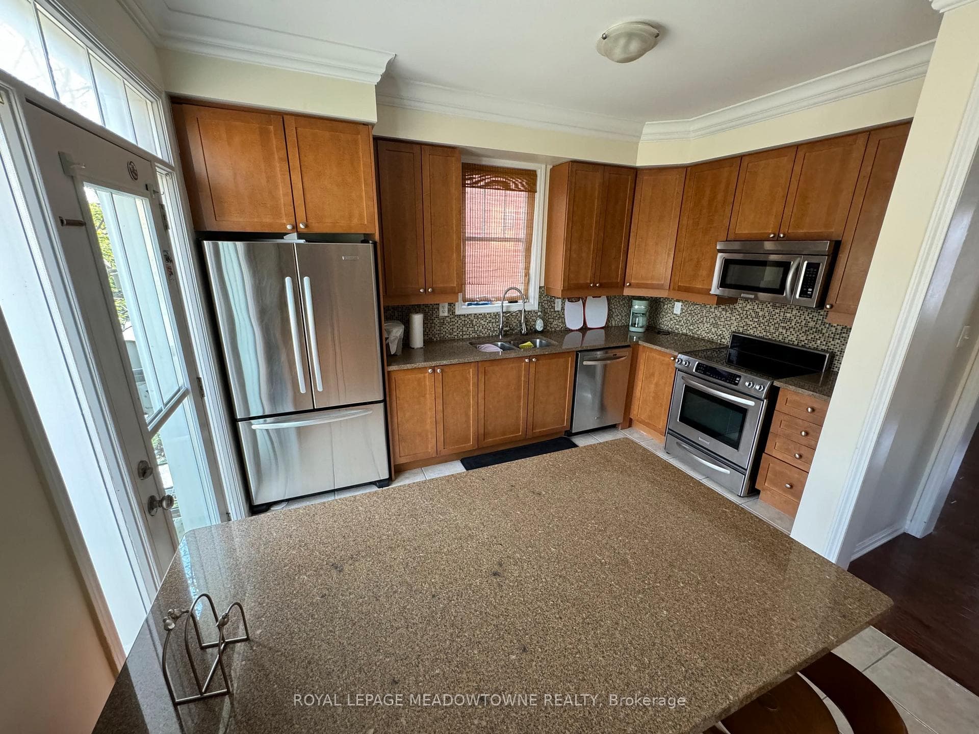 26 Yates Avenue photo 29