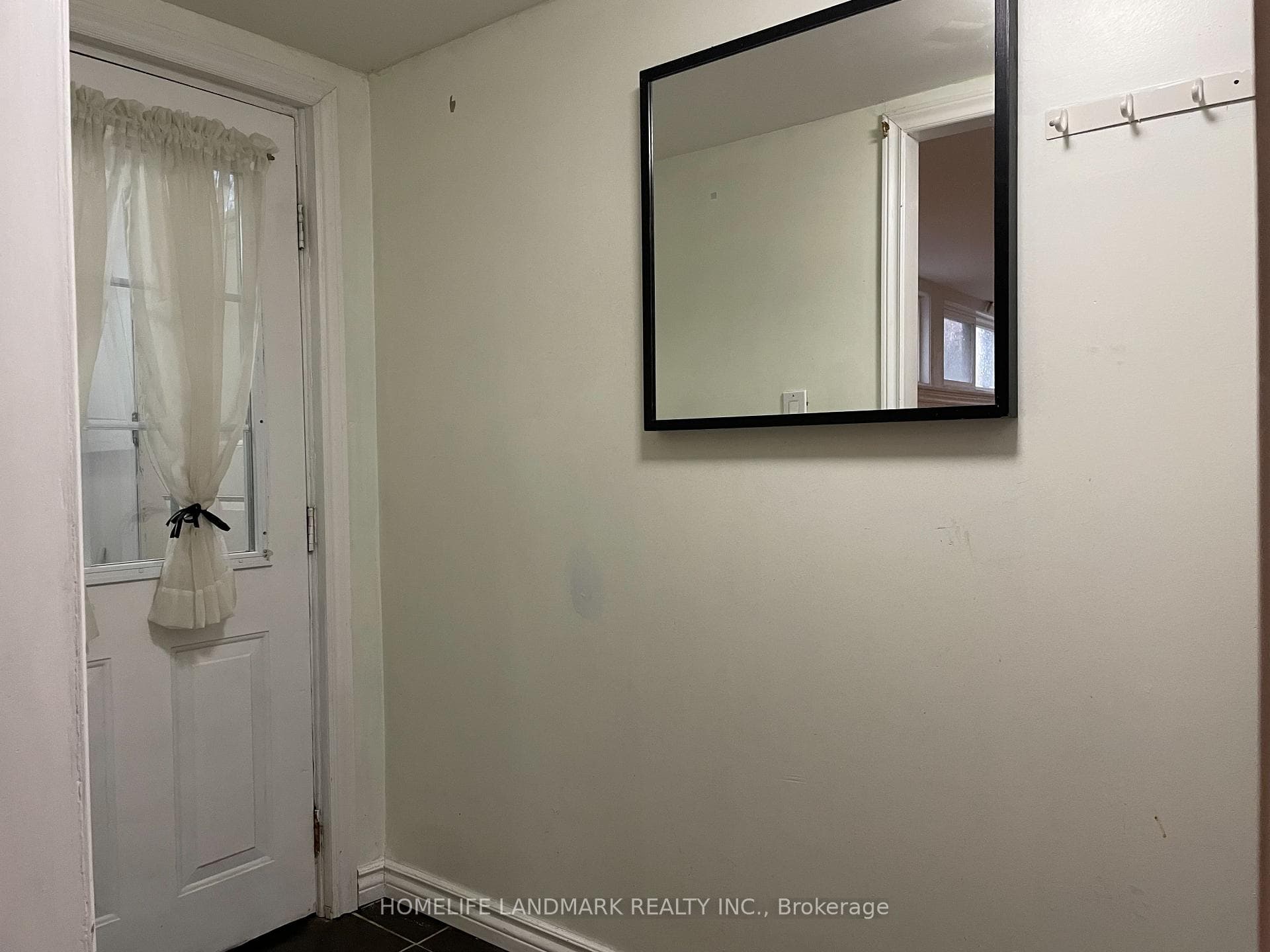 448 Osiris Drive Unit Bsmt photo 15