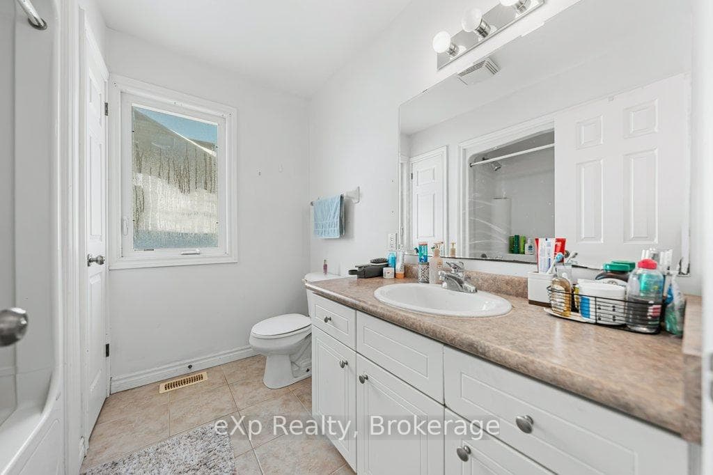 53 Truesdale Crescent photo 26