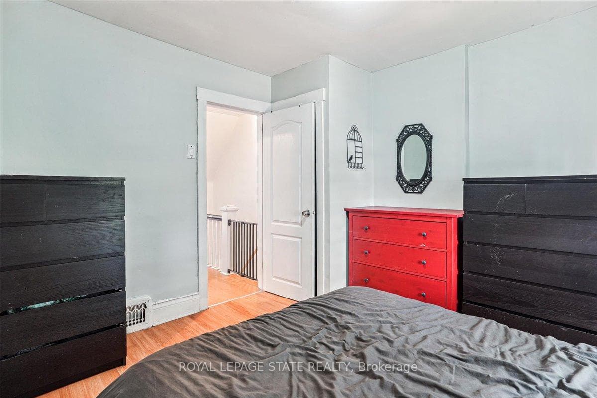 54 Gibson Avenue photo 20