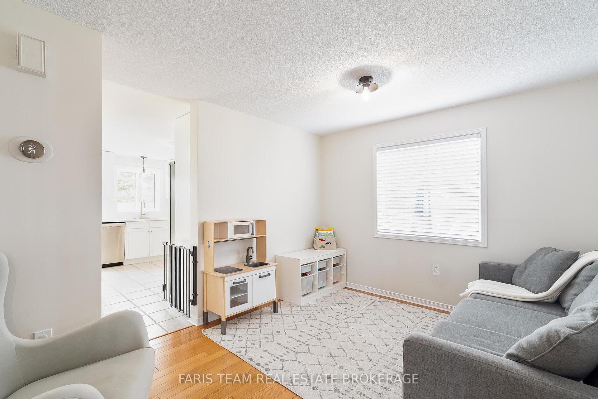 409 Anne Street photo 15