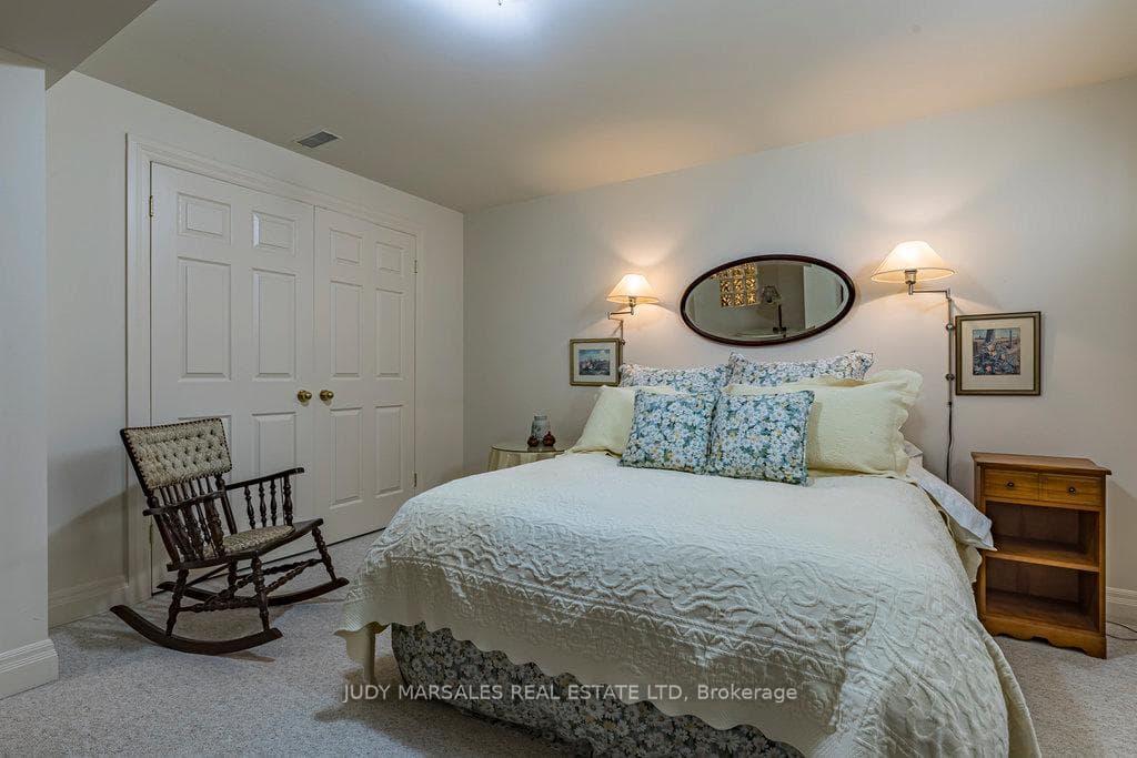 4 Gillespie Crescent photo 30