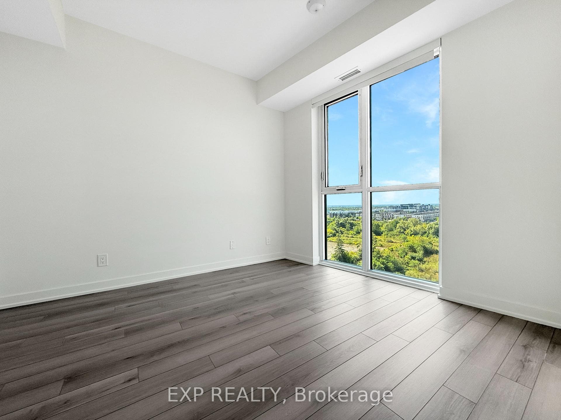 3079 Trafalgar Road Unit 1002 photo 12