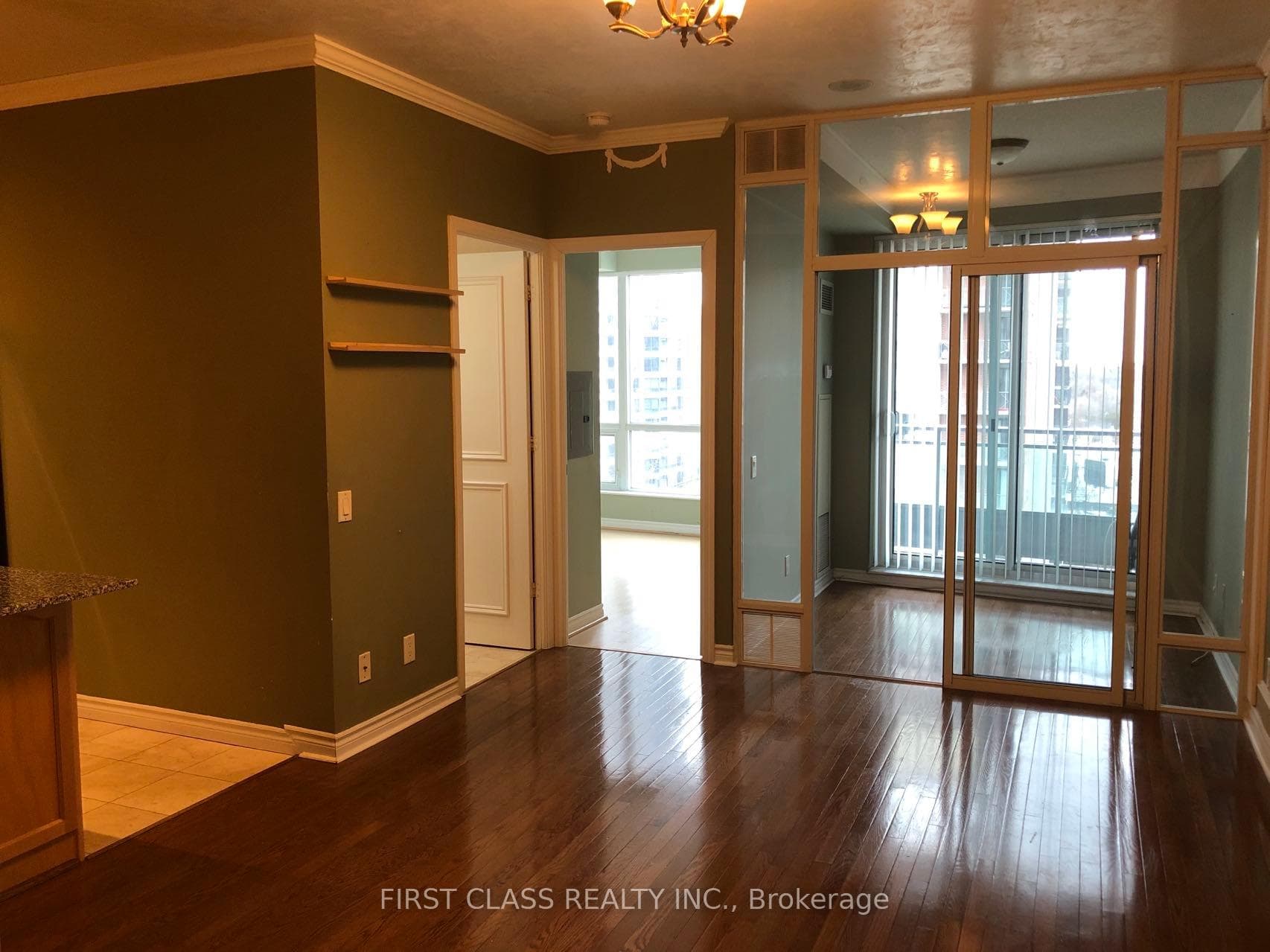 60 Byng Avenue Unit 801 photo 9