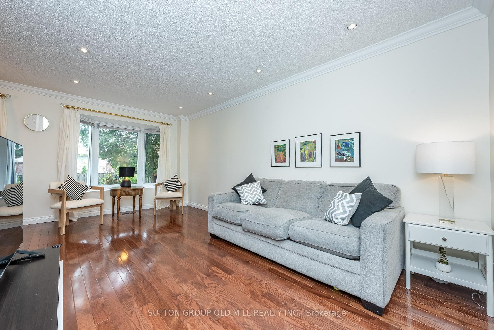 1603 Dewberry Crescent photo 9