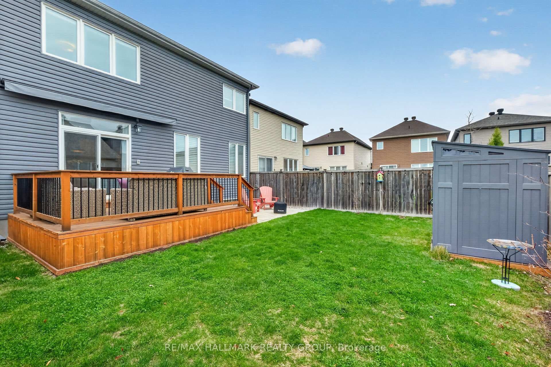 558 Genevriers Street photo 30