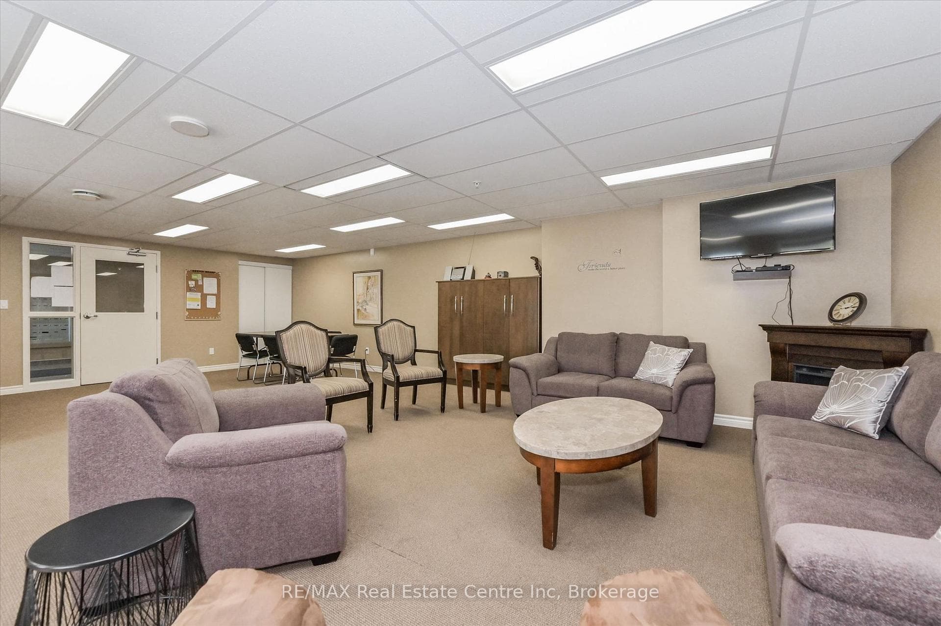 645 St David Street Unit 302 photo 34