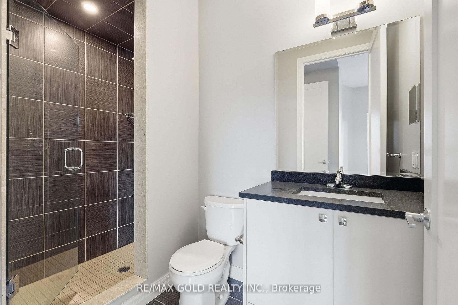112 King Street Unit 305 photo 13
