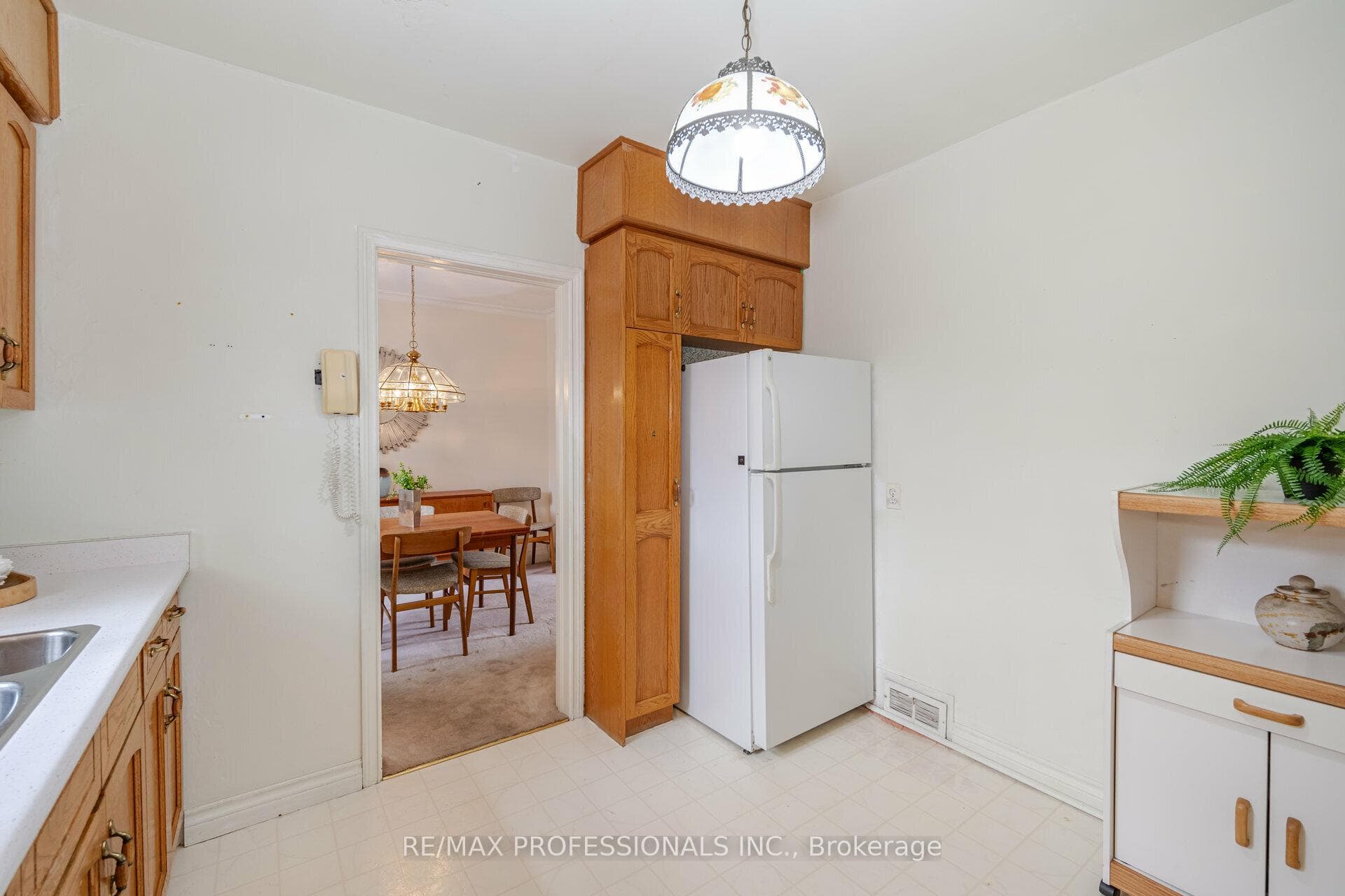 216 Shaver Avenue photo 19