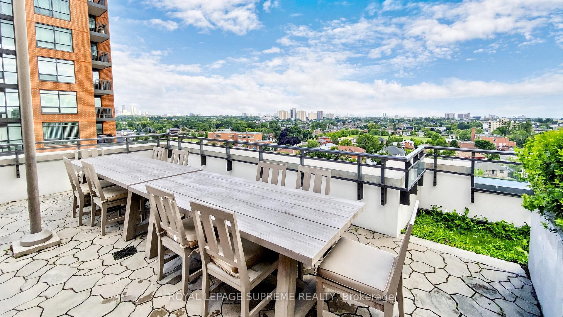 830 Lawrence Avenue Unit 2702 photo 43