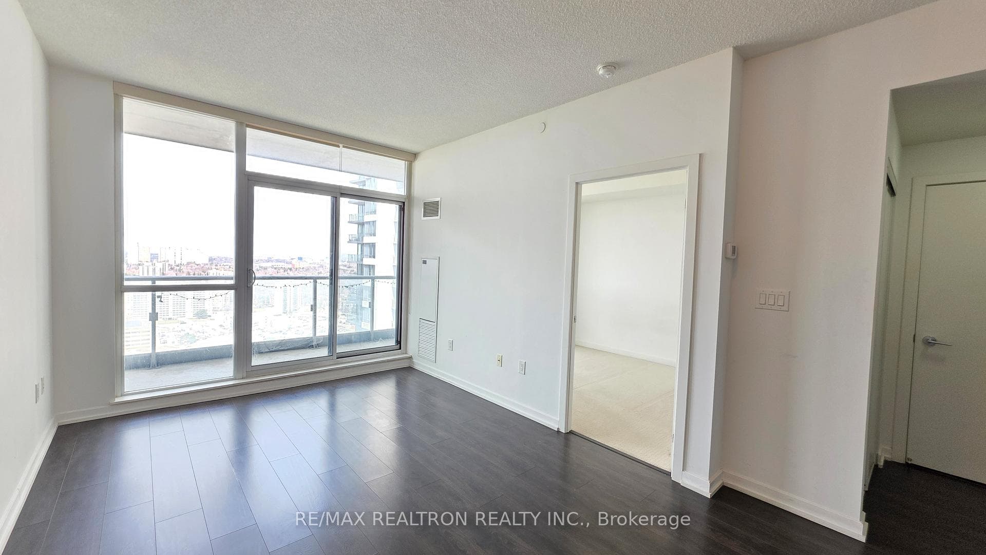 66 Forest Manor Road Unit 2805 photo 9