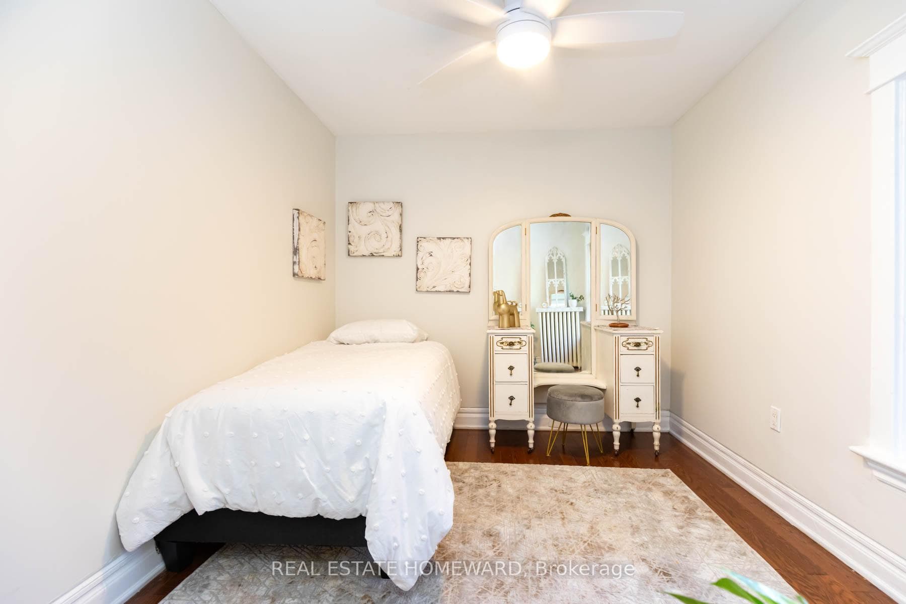 6 Balfour Avenue photo 23