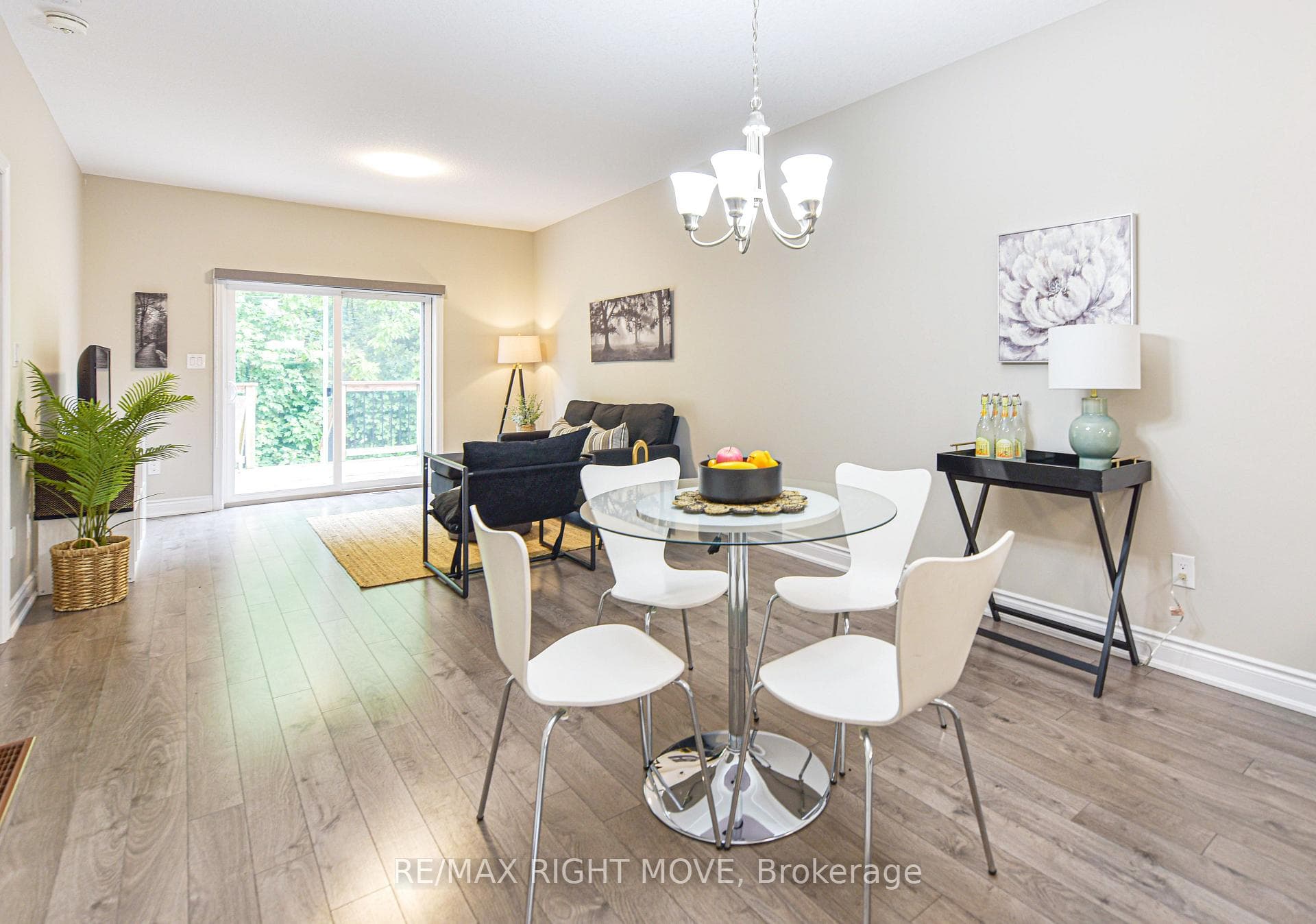 Open concept dining/living area