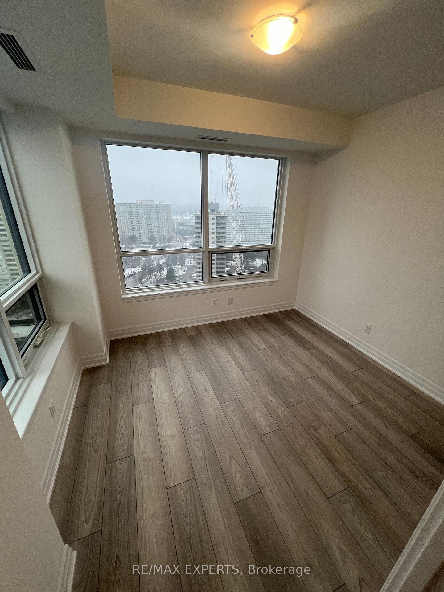 30 Elm Drive Unit 1702 photo 14