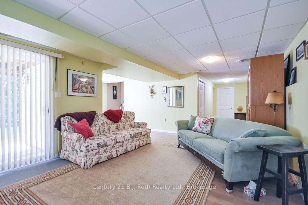 59 Anderson Crescent photo 19