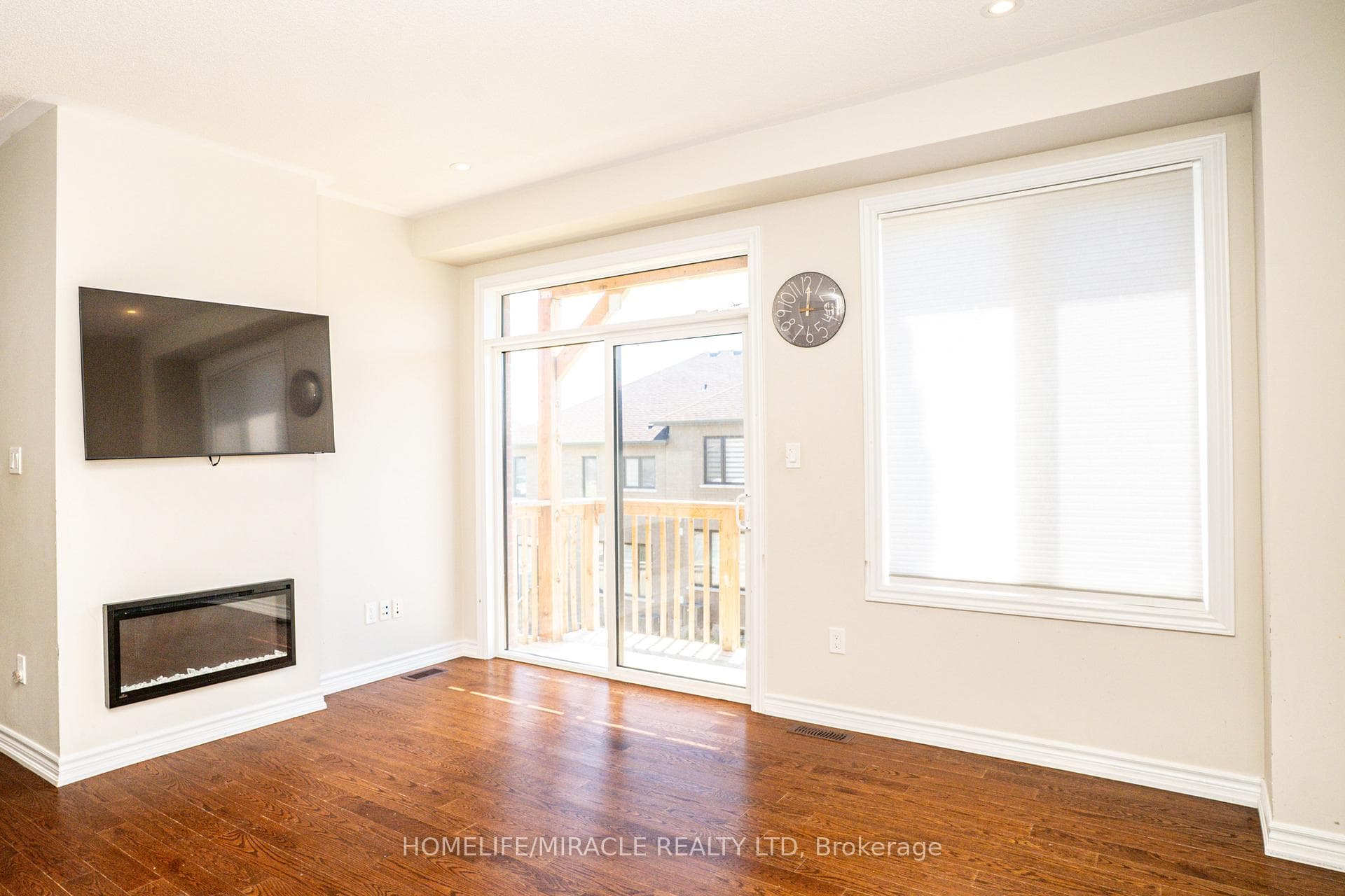 52 Douet Lane photo 6