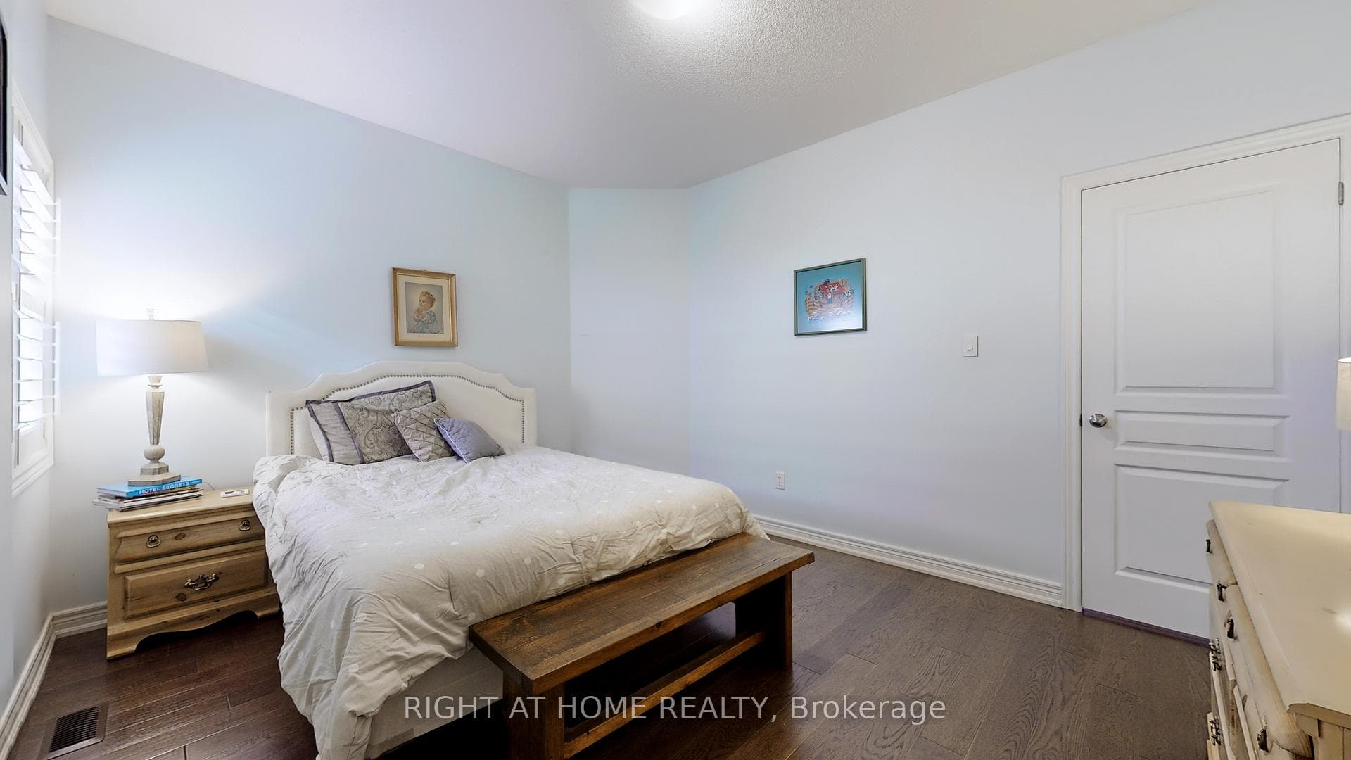 253 East's Corners Boulevard photo 34