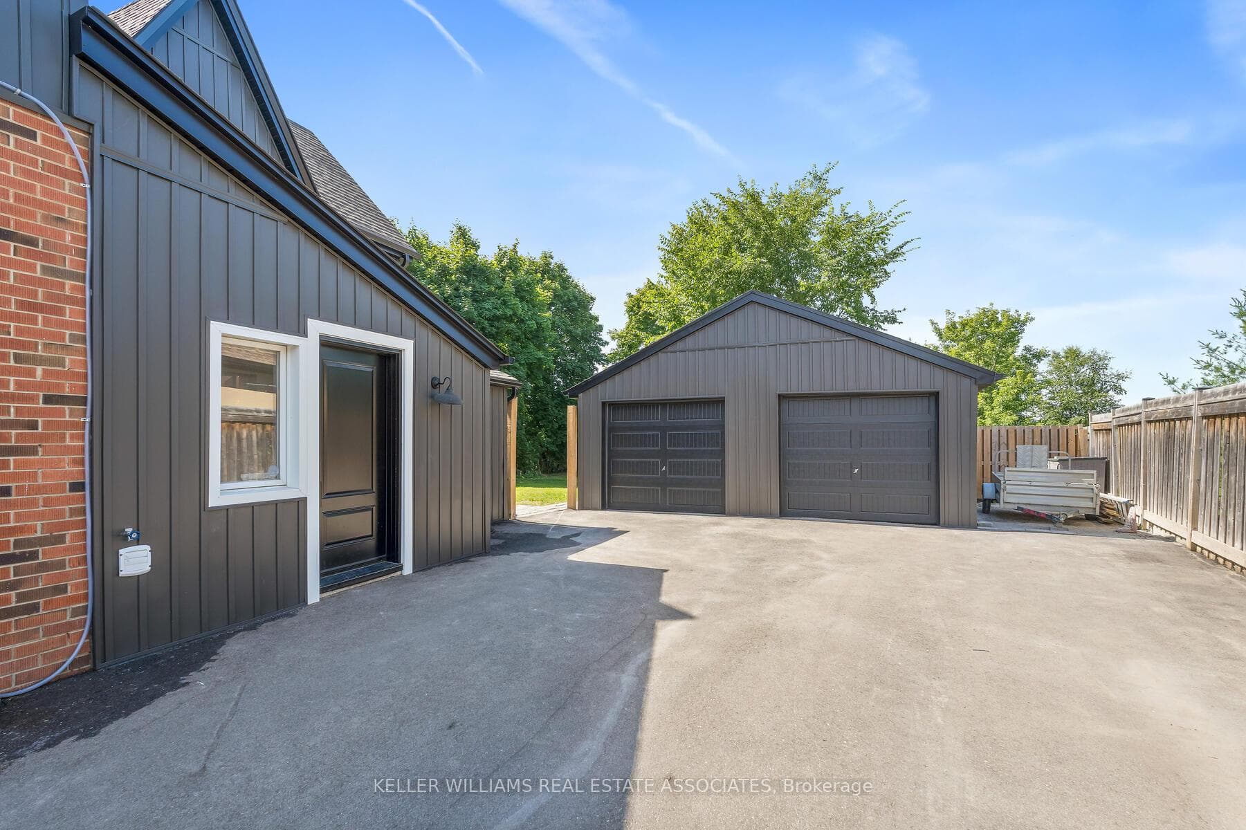 10 Mcintyre Crescent photo 33