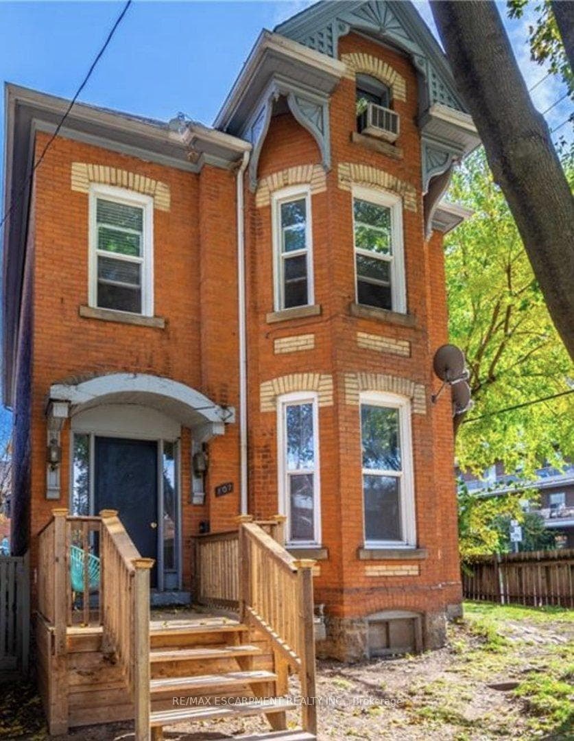 107 Erie Avenue Unit UPPER photo 1
