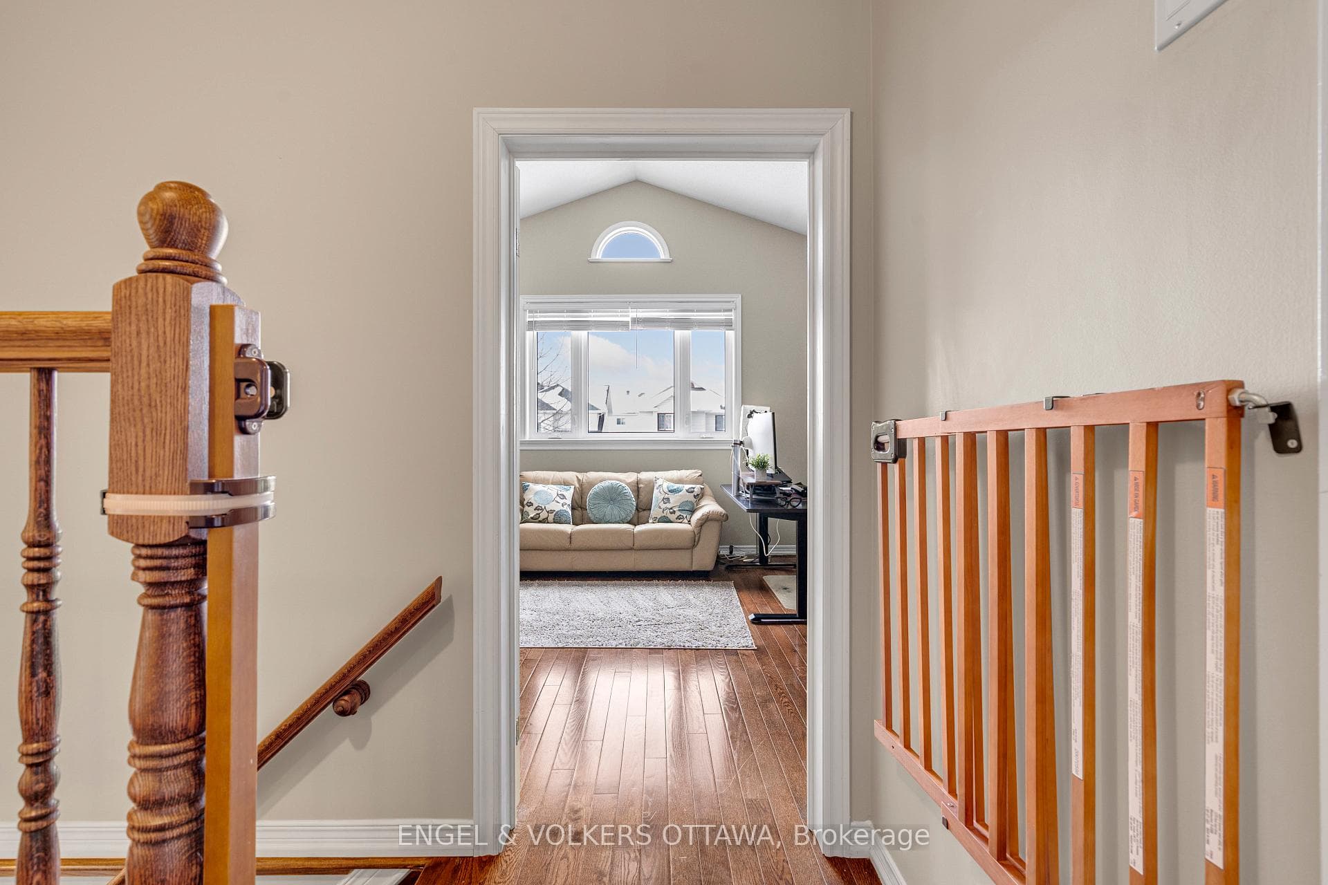36 Newborough Crescent photo 15