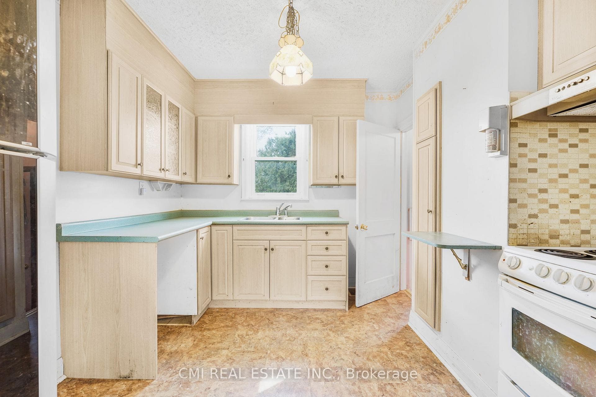 131 Charles Street photo 9