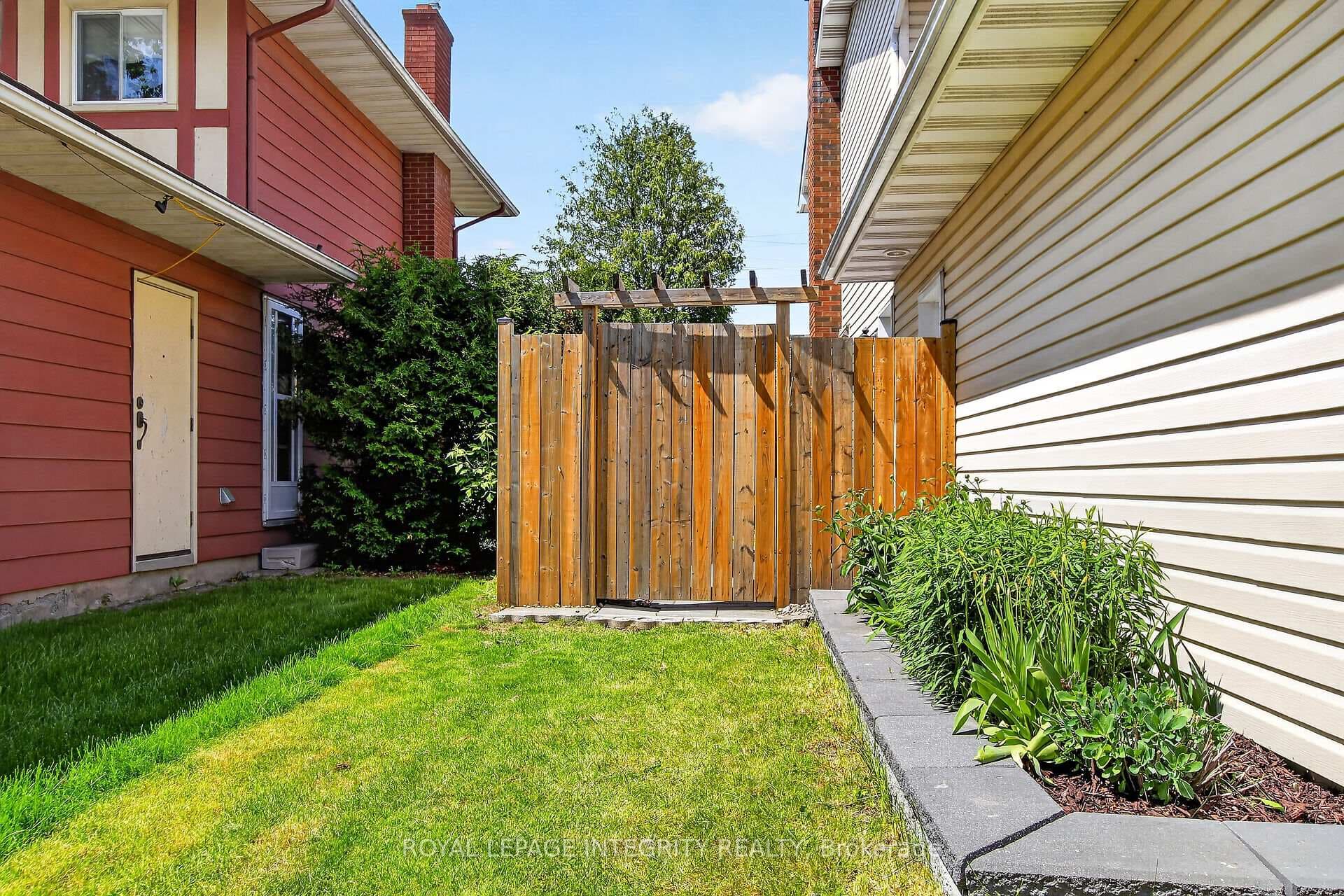 Stylish gate to the rear yard