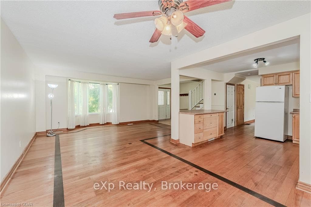 30 GATEWAY Drive photo 7