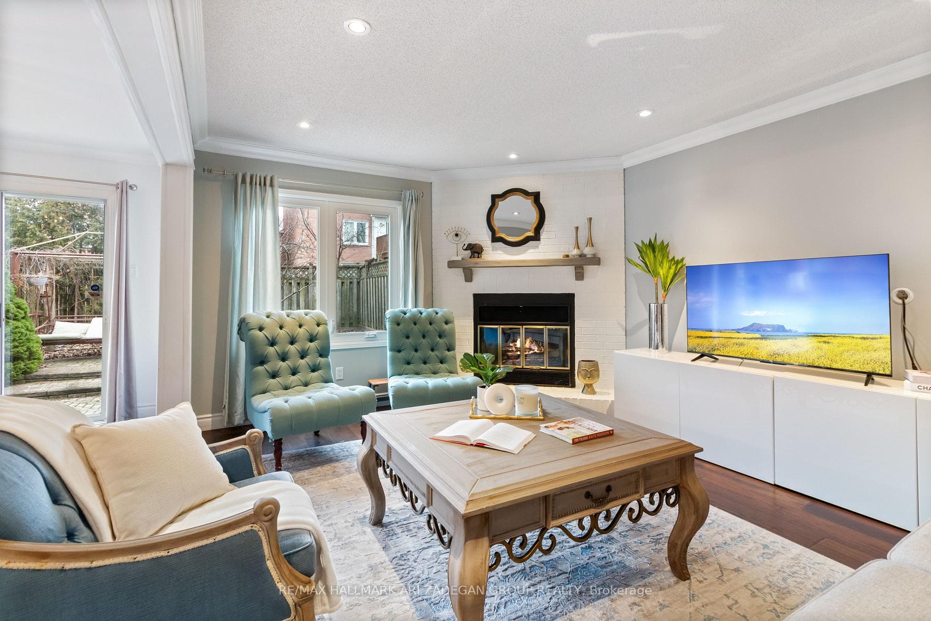 16 Roseborough Crescent photo 9
