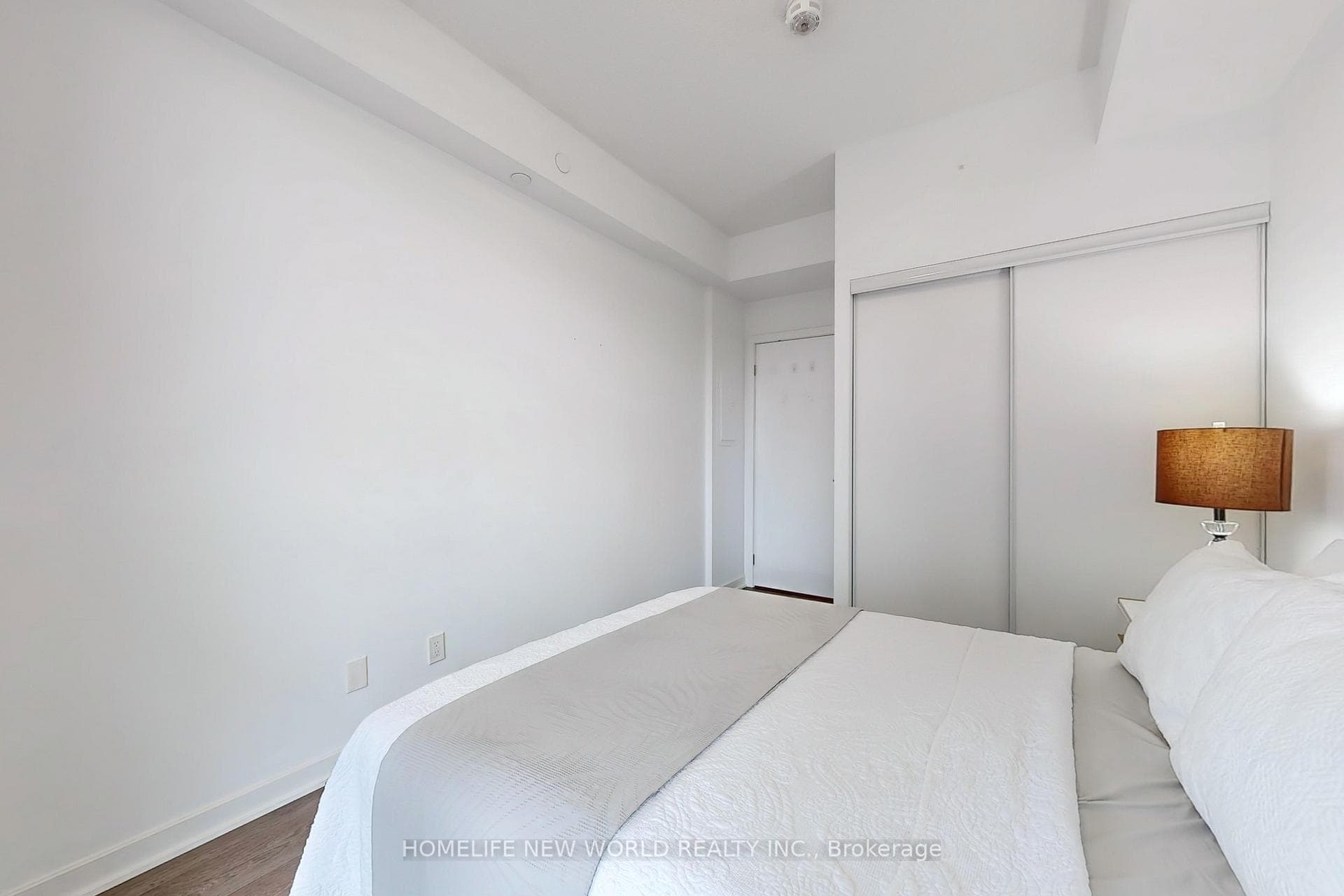 38 Forest Manor Road Unit 402 photo 26