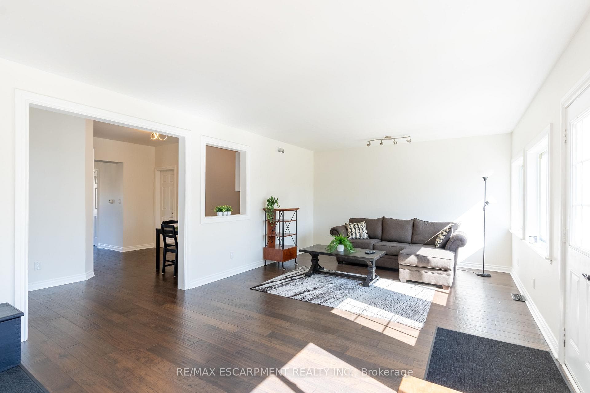 621 Rosseau Road photo 13