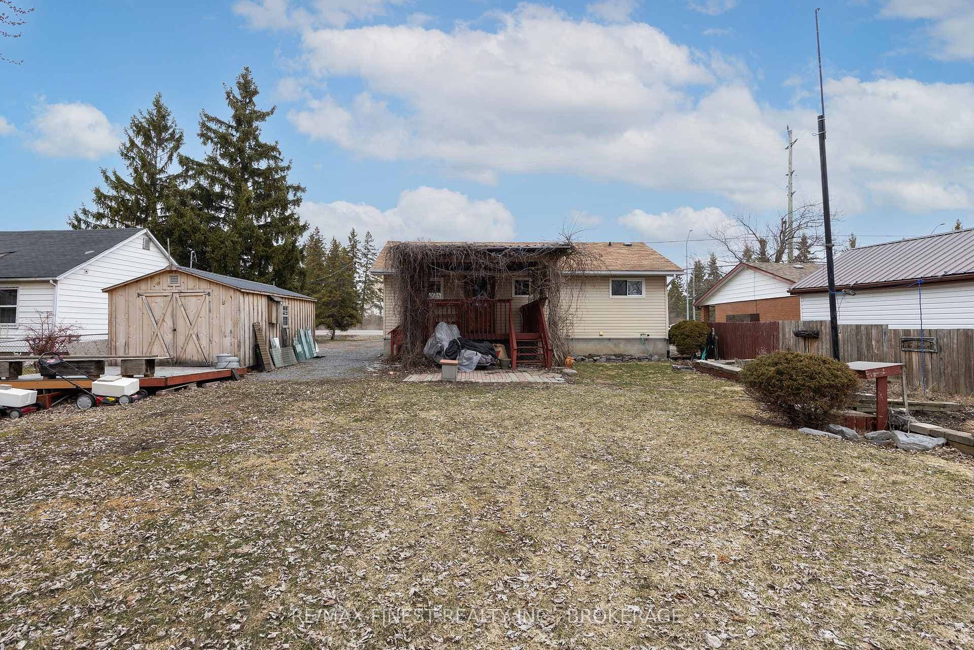 3007 Princess Street photo 34