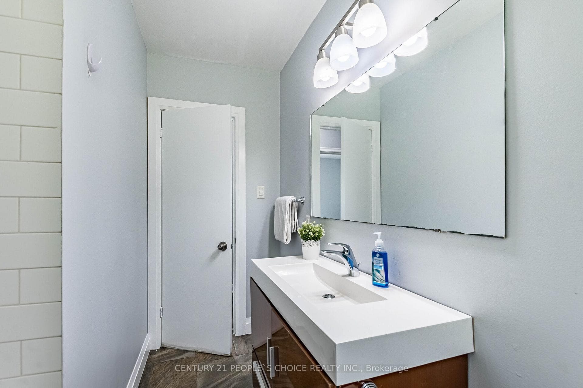 39 Meadowland Drive photo 33