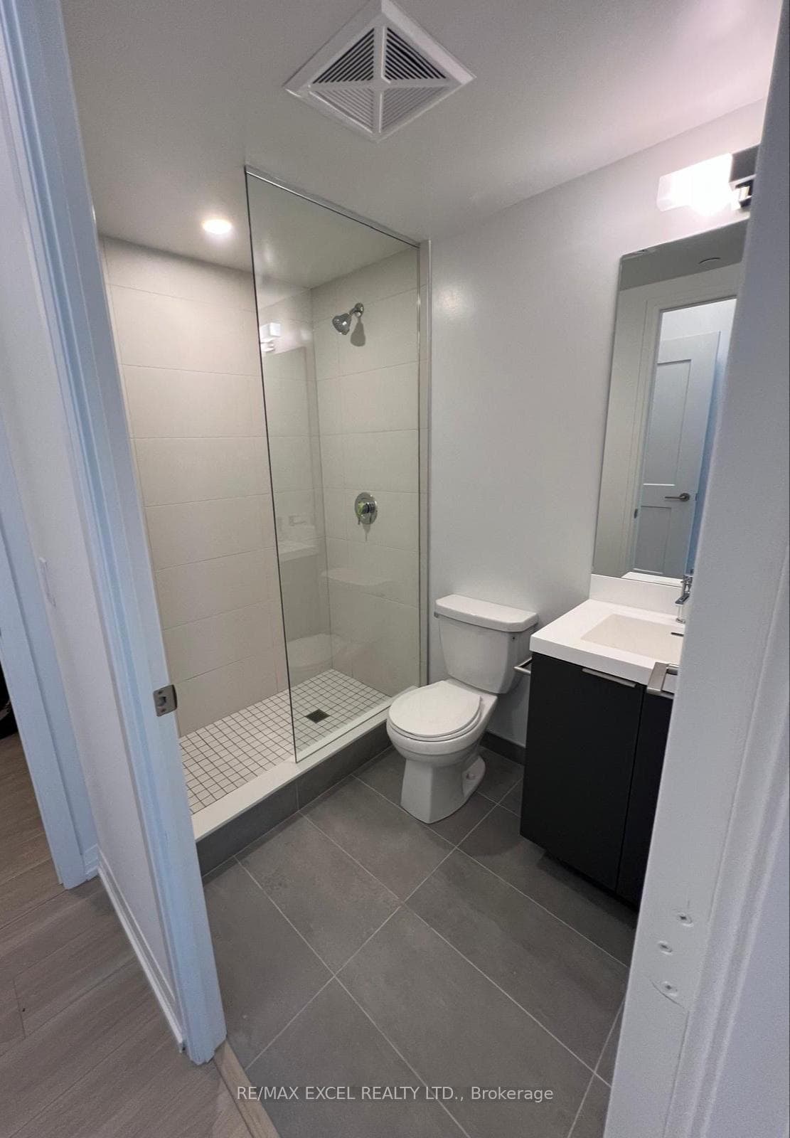 8 Widmer Street Unit 4305 photo 14
