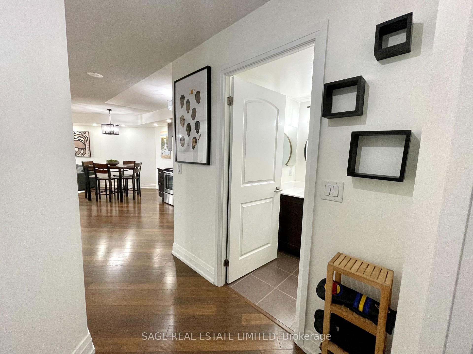1060 Sheppard Avenue Unit 710 photo 4