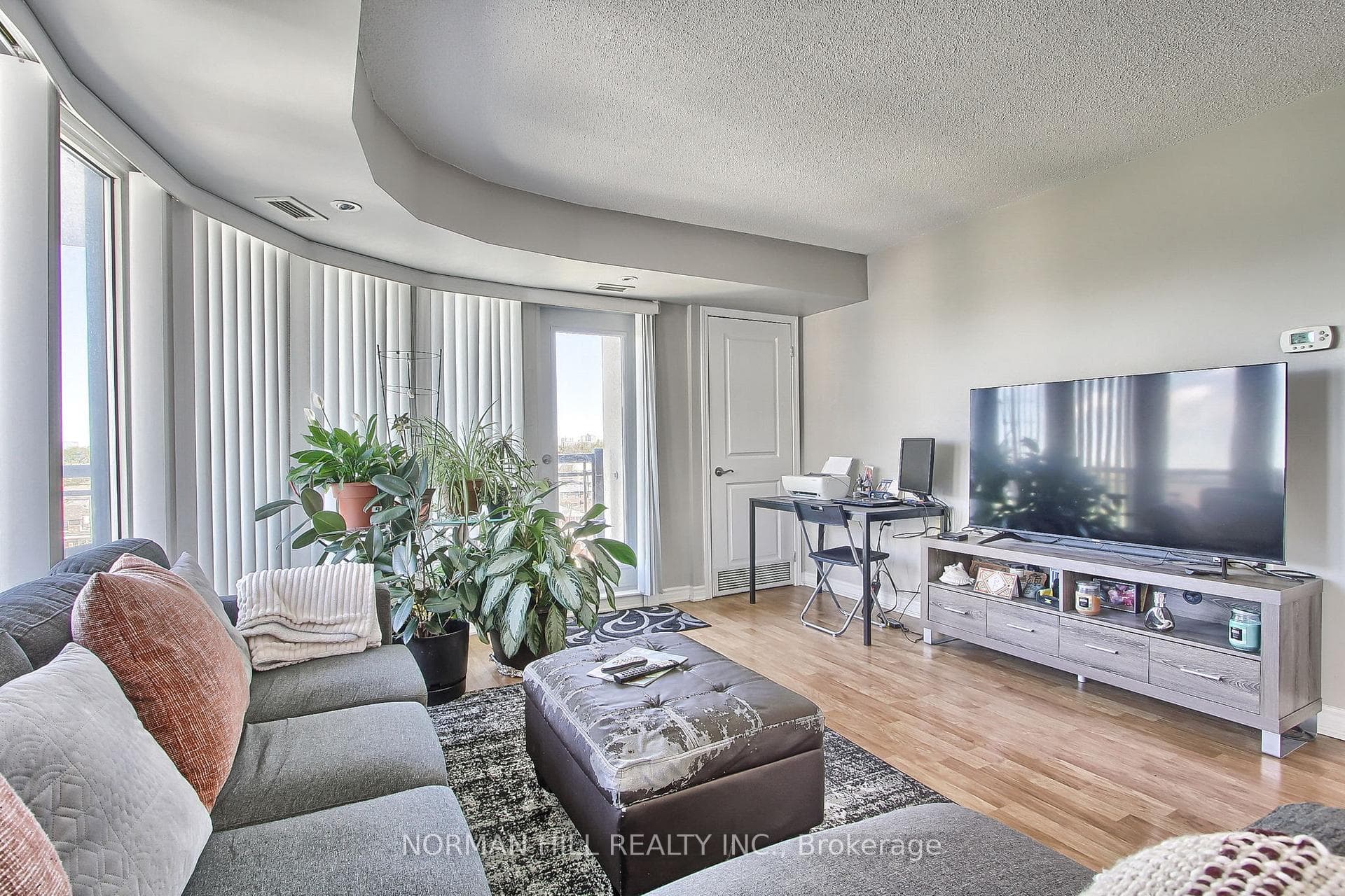 872 Sheppard Avenue Unit 602 photo 18