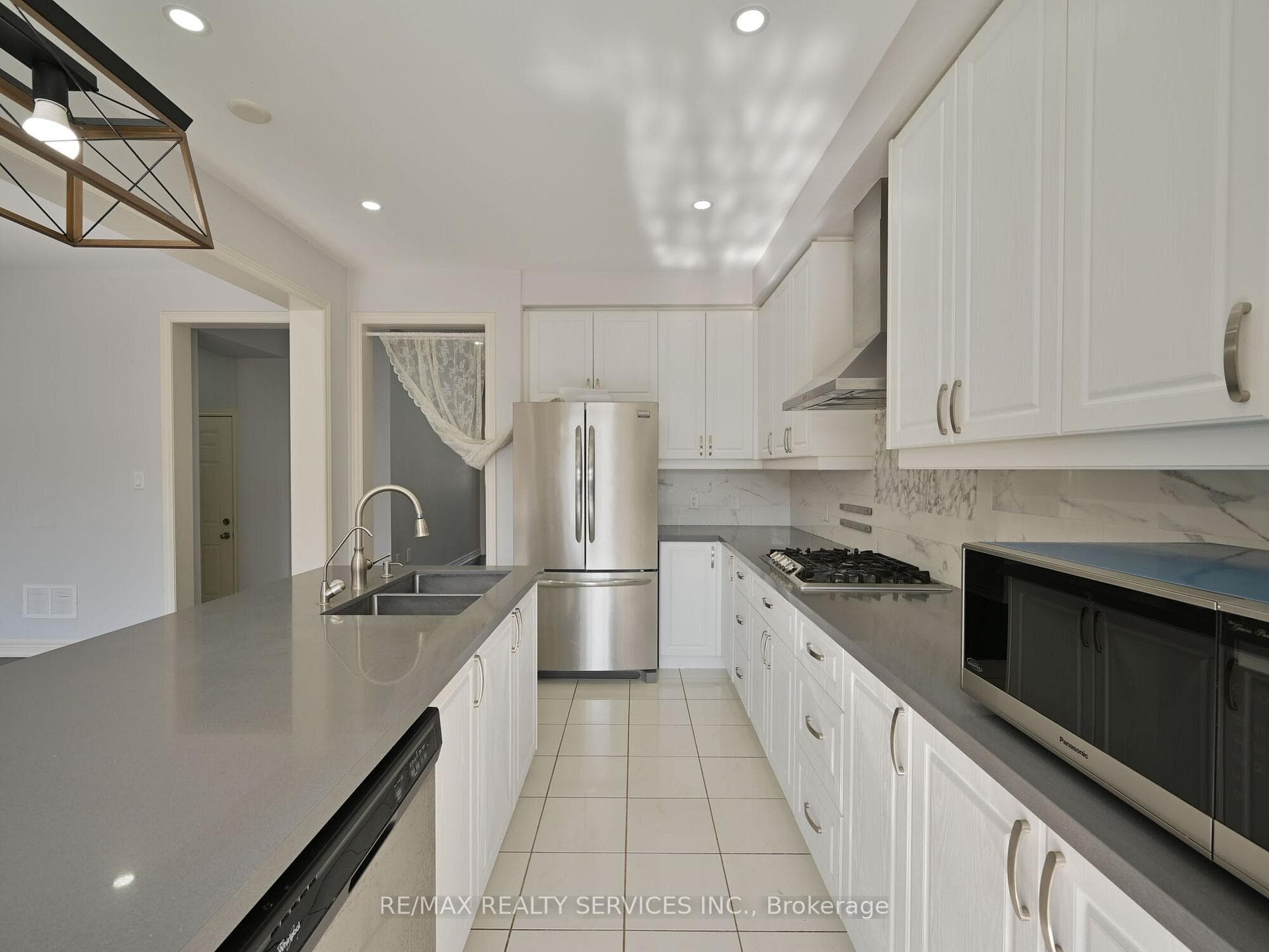 21 Exhibition Crescent Unit Upper photo 17