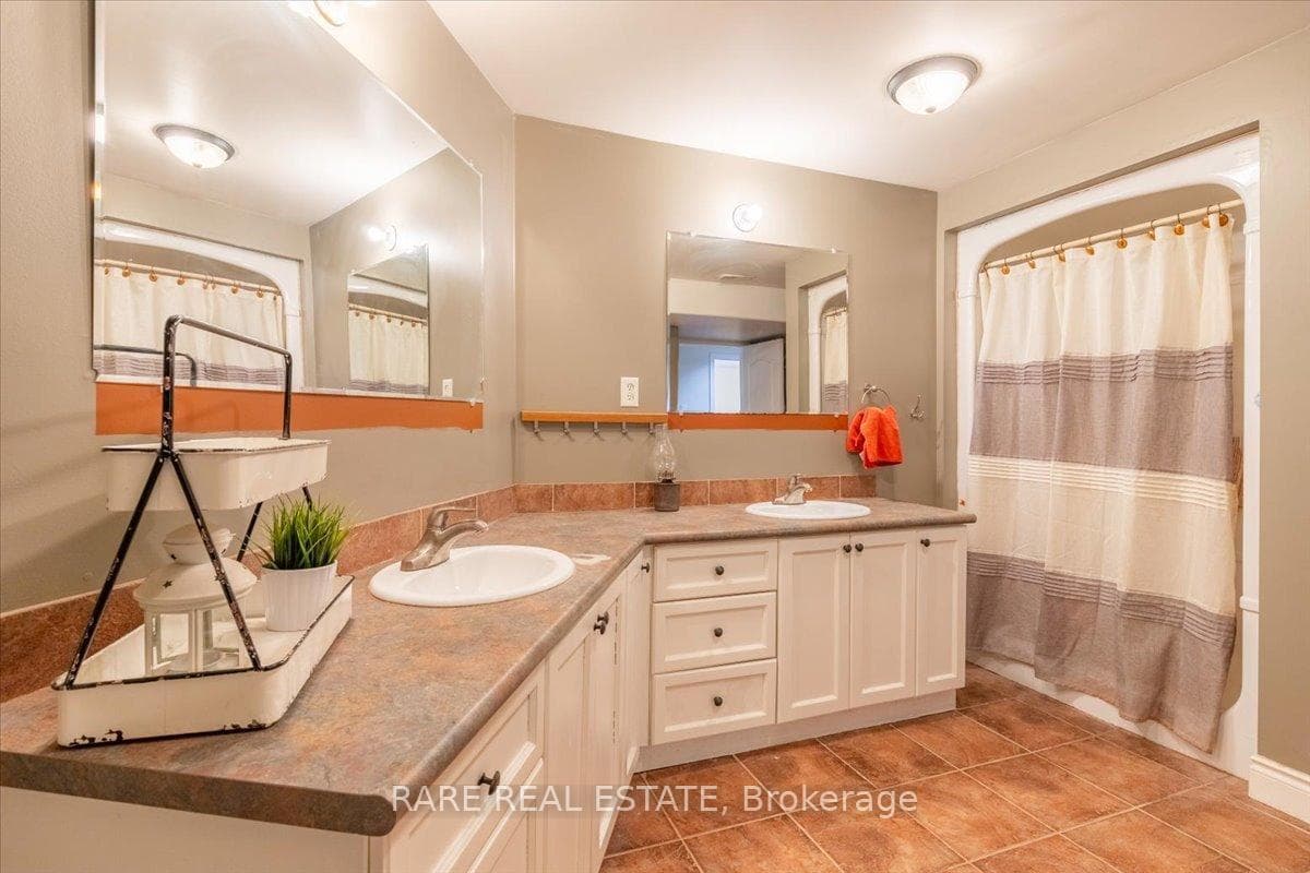 47 Parr Boulevard photo 29