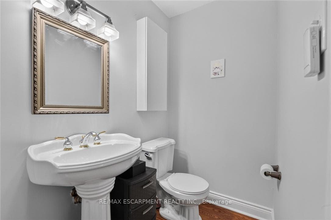 156 St Catharines Street Unit 6 photo 22