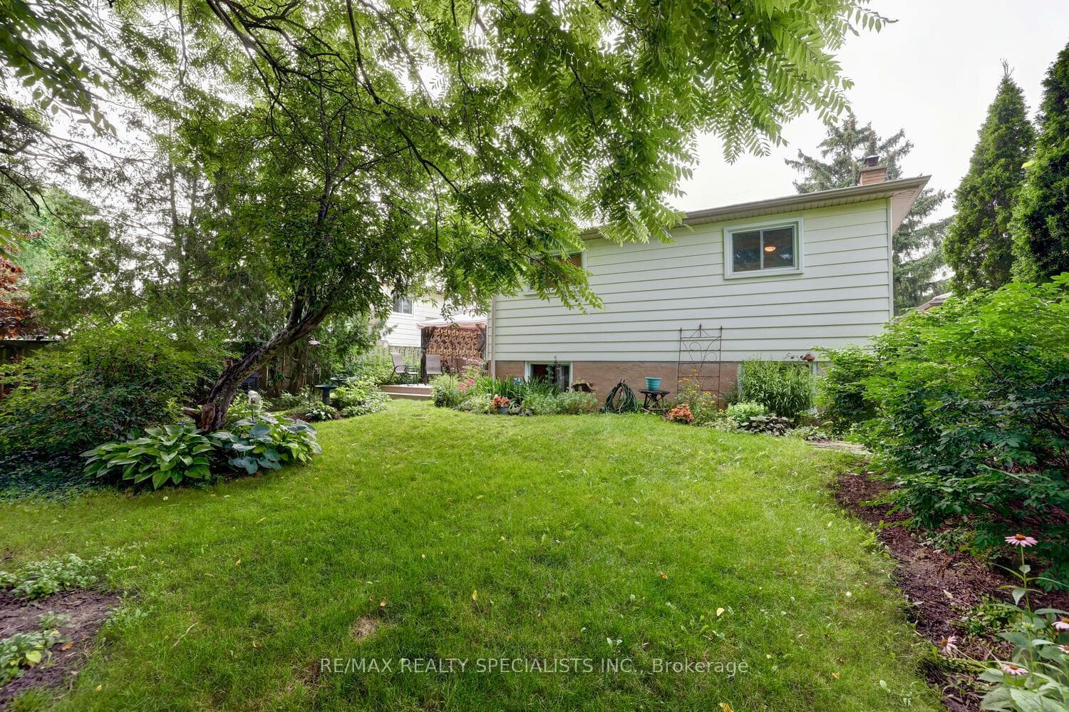 322 Louis Drive photo 29