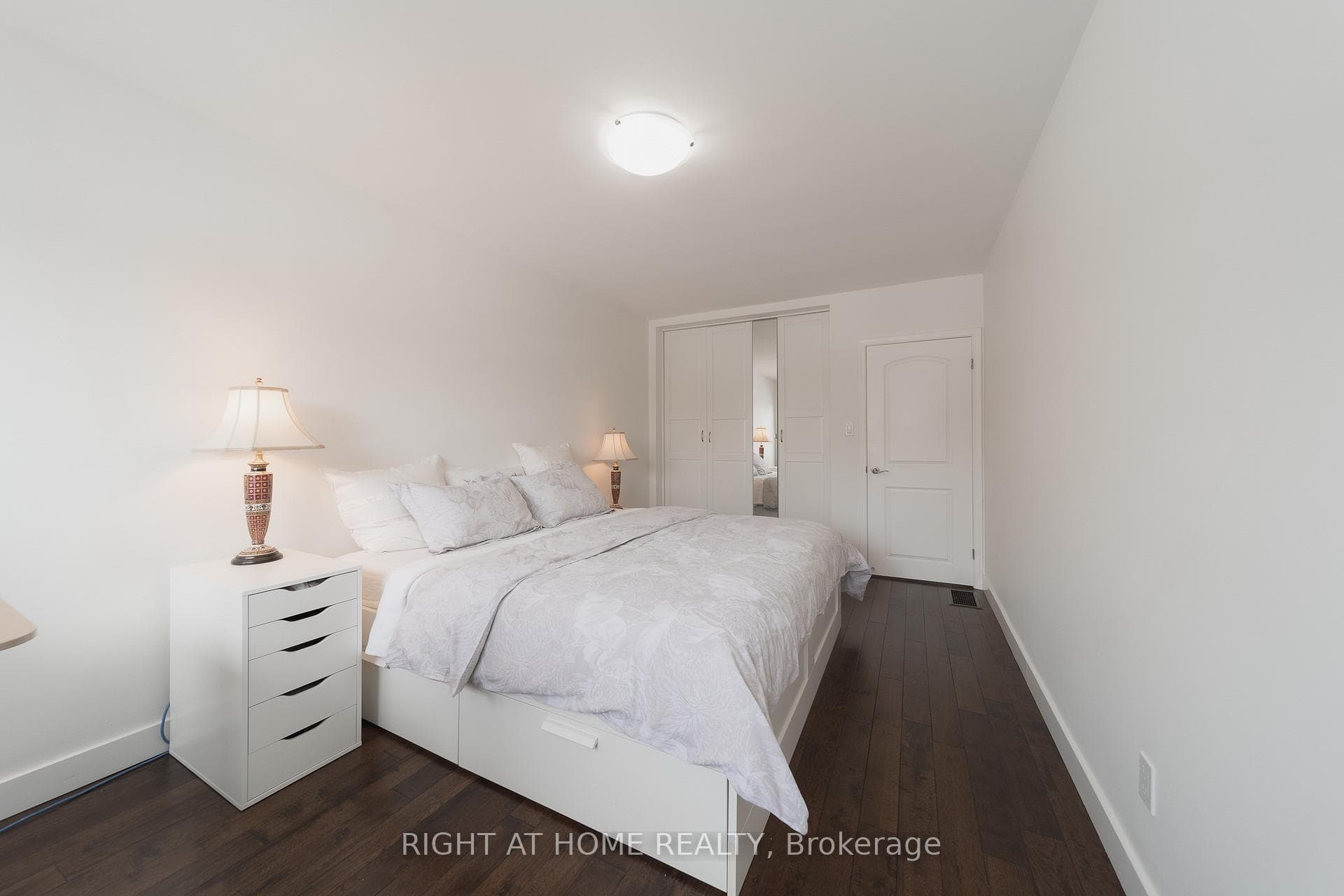 19 Niantic Crescent photo 17