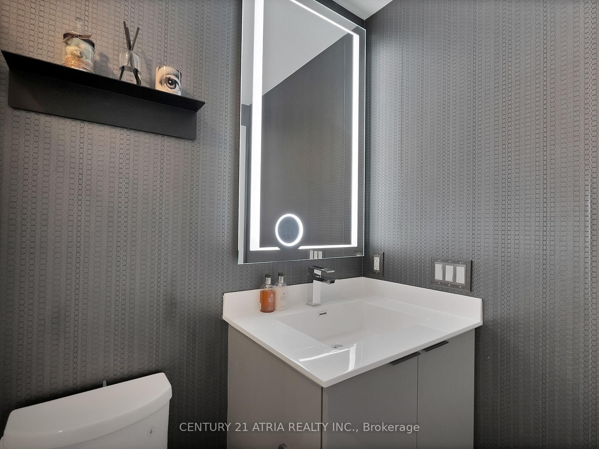 1 Belsize Drive Unit 511 photo 25
