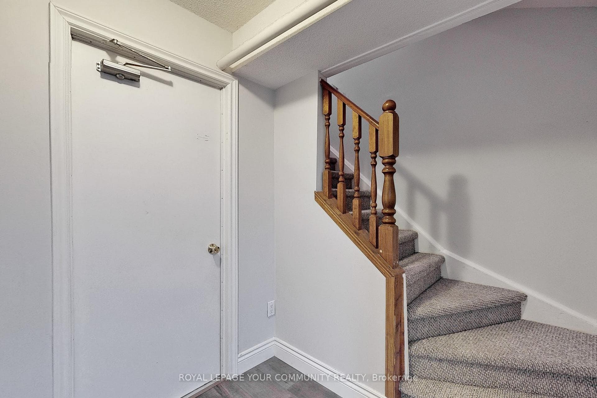 895 Maple Avenue Unit 526 photo 28