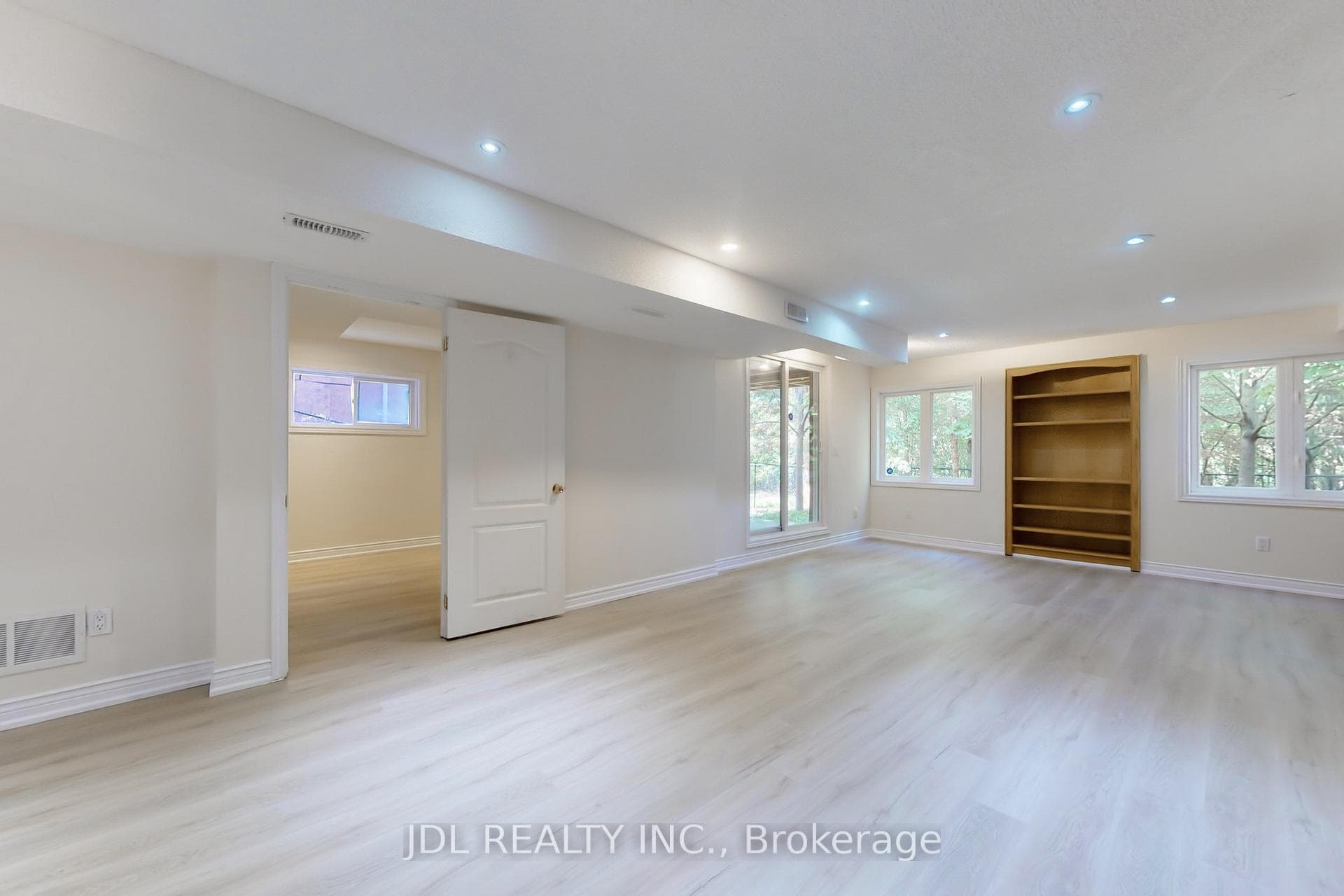 110 Holly Drive photo 22