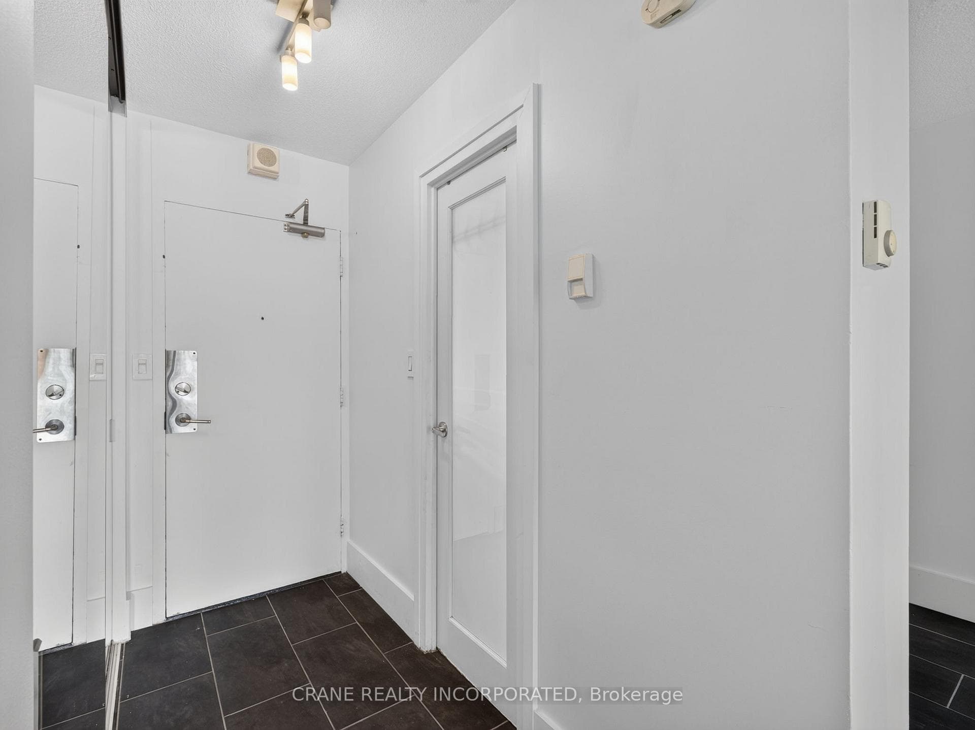 40 Homewood Avenue Unit 210 photo 22