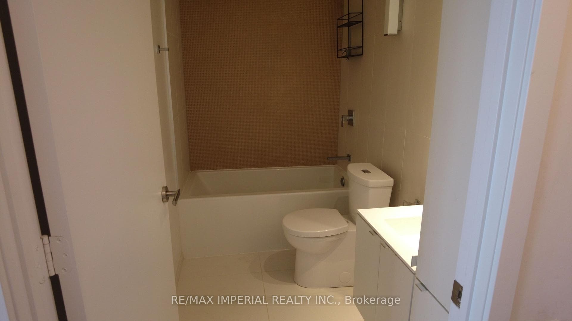 125 peter Street Unit 2411 photo 22